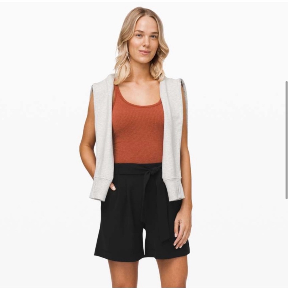 Lululemon High Rise Shorts - Picture 4 of 5